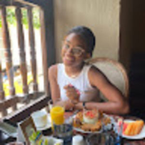 Meet your Posher, Candace